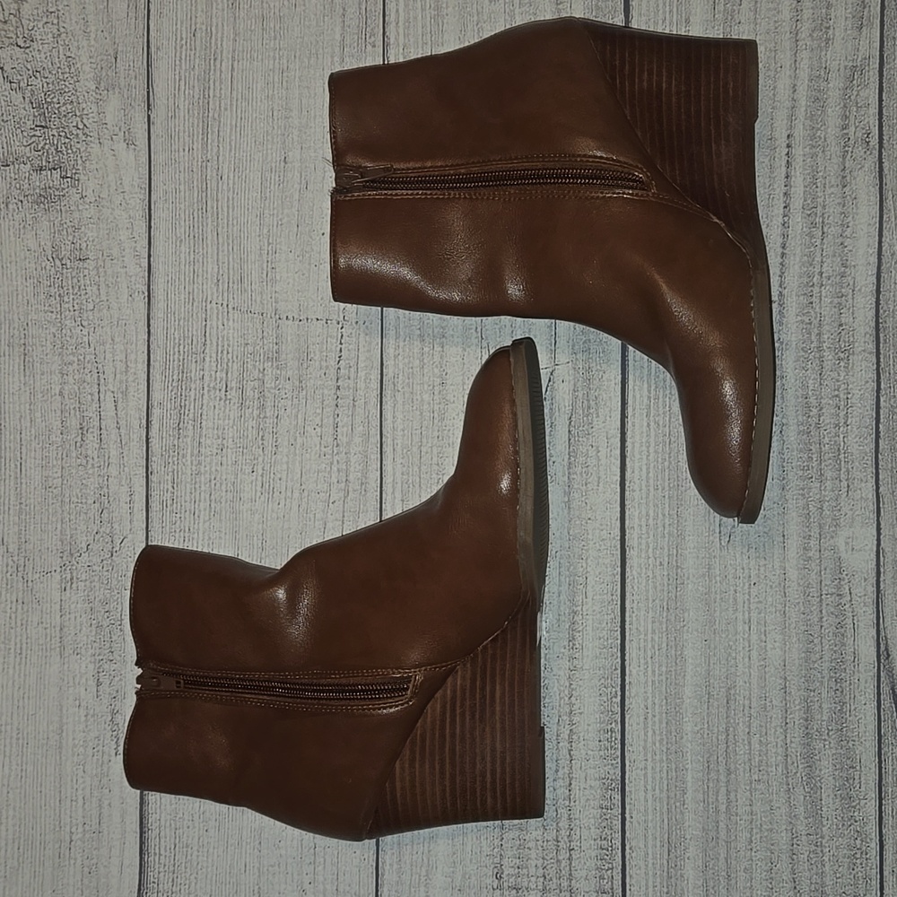 DV by Dolce Vita Rupart Wedge Booties Brown Size 7 - Picture 3 of 9